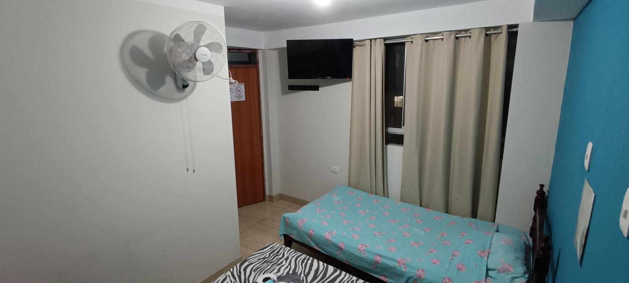 Aypa Hostal Трухільйо Екстер'єр фото